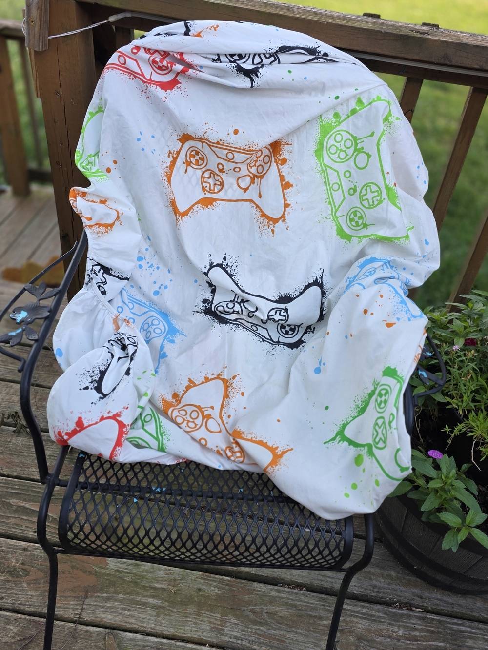 Gamer Controller Print Twin Fitted Bed Sheet.